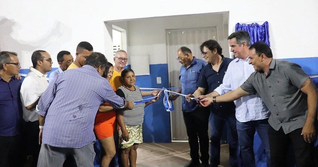 Prefeito Roger Linhares entrega Espaço Multi Eventos a população freitense