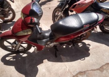 Polícia Militar recupera motocicleta roubada e apreende armas  em José de Freitas