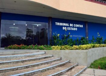 Em 13 cidades do Piauí, vereadores ganham acima do valor permitido pela Constituição