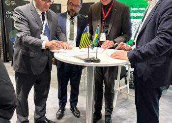 Governador Rafael Fonteles assina memorando com empresa de tecnologia energética na Bélgica