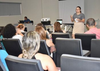 Nova Maternidade Dona Evangelina Rosa realiza treinamento sobre uso de novos equipamentos
