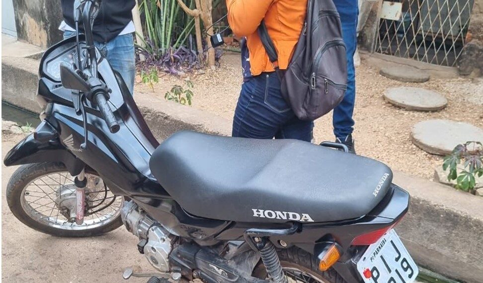 Polícia Militar recupera motocicleta roubada na PI-366 entre José de Freitas e Lagoa Alegre