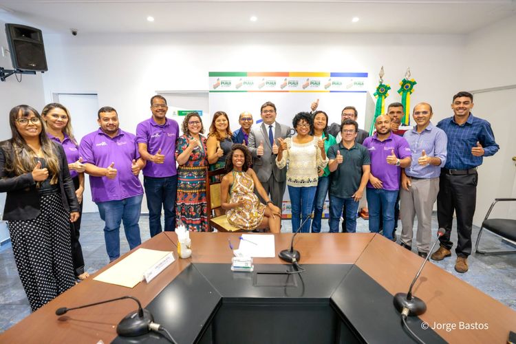 Rafael recebe finalistas piauienses do ExpoFavela Innovation Brasil para apoiar empreendedorismo nas comunidades periféricas