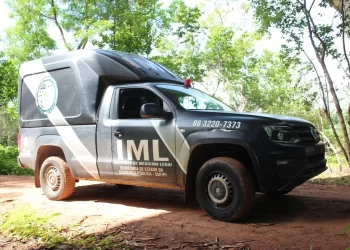 Motociclistas colidem e carro atropela um deles; os dois morreram