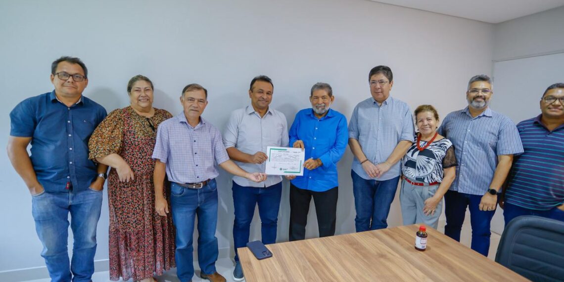 Adapi entrega 1º selo de certificação de produtos de origem vegetal do Piauí