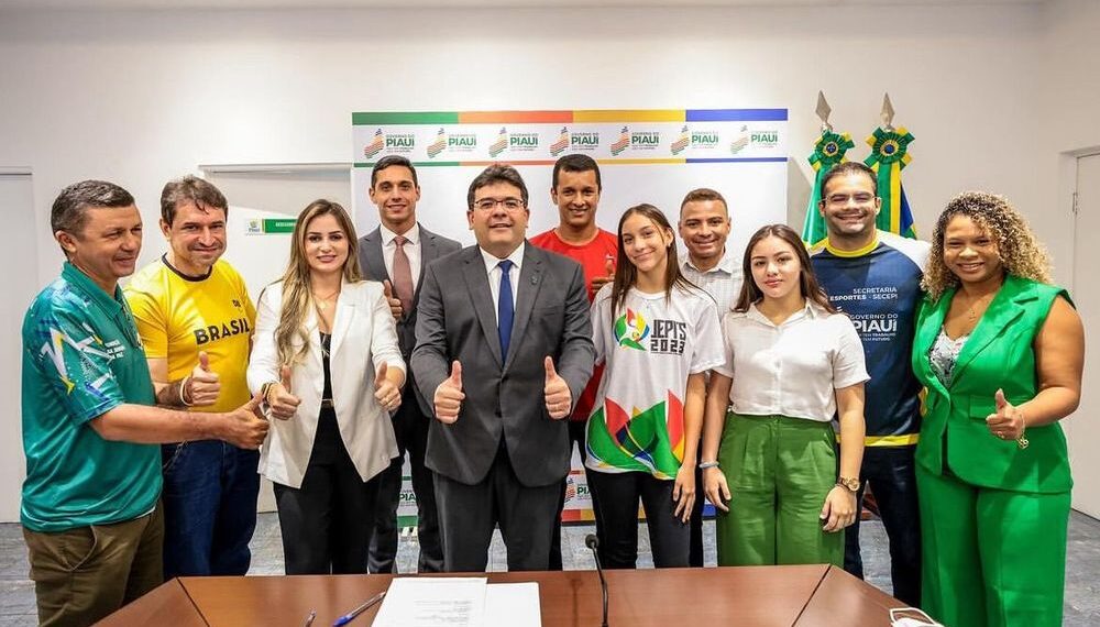 Atletas e técnicos assinam termo de adesão ao Bolsa Atleta Piauí na segunda-feira (25)