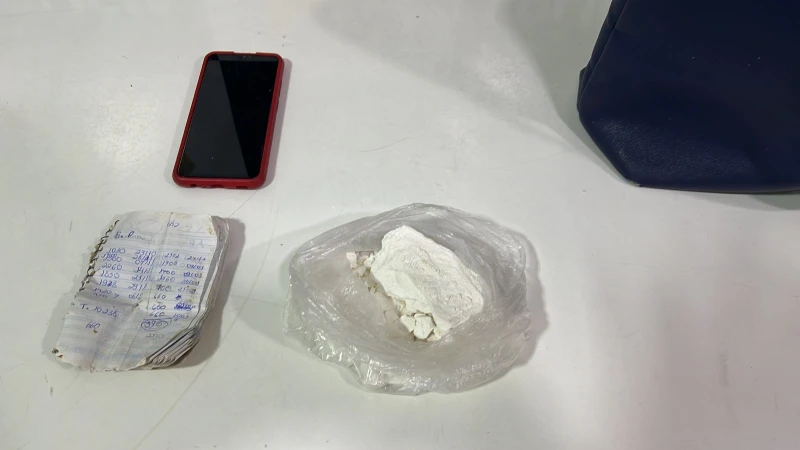 Mulher é presa na Ladeira do Uruguai transportando para José de Freitas cocaína avaliada em R$ 335 mil