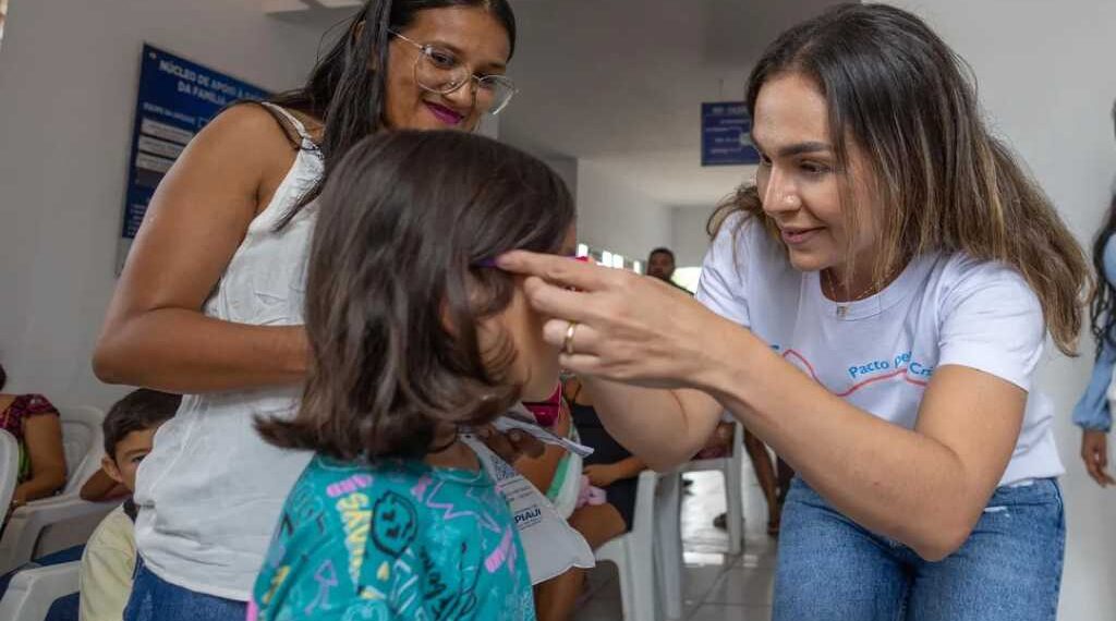 No primeiro ano, Pacto pelas Crianças fez mais de 10 mil atendimentos com Carretinha da Saúde