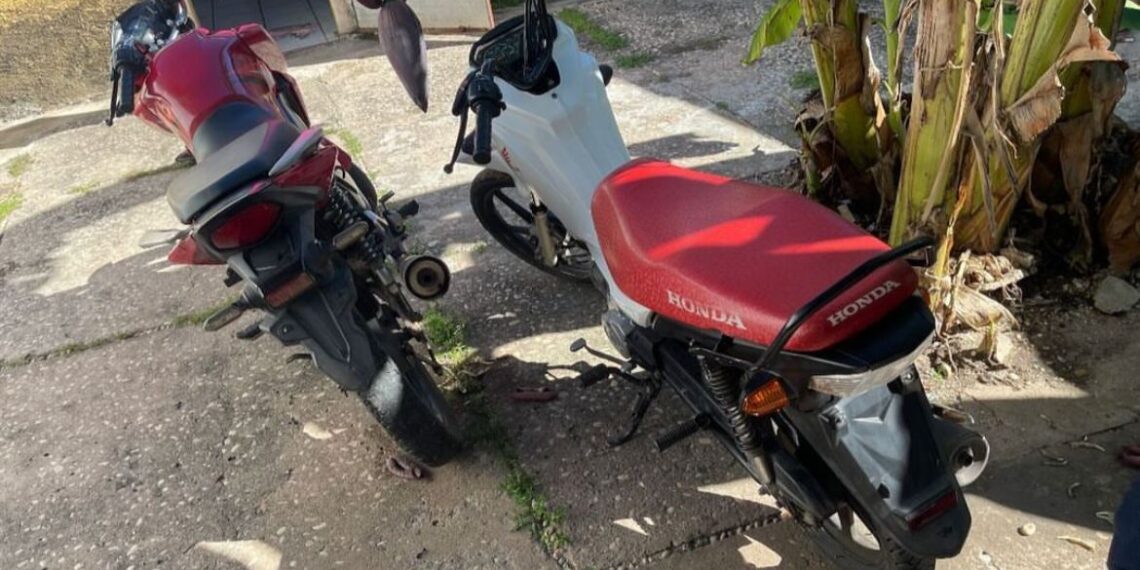 Denarc prende casal em Teresina e recupera motocicletas roubadas na cidade de José de Freitas