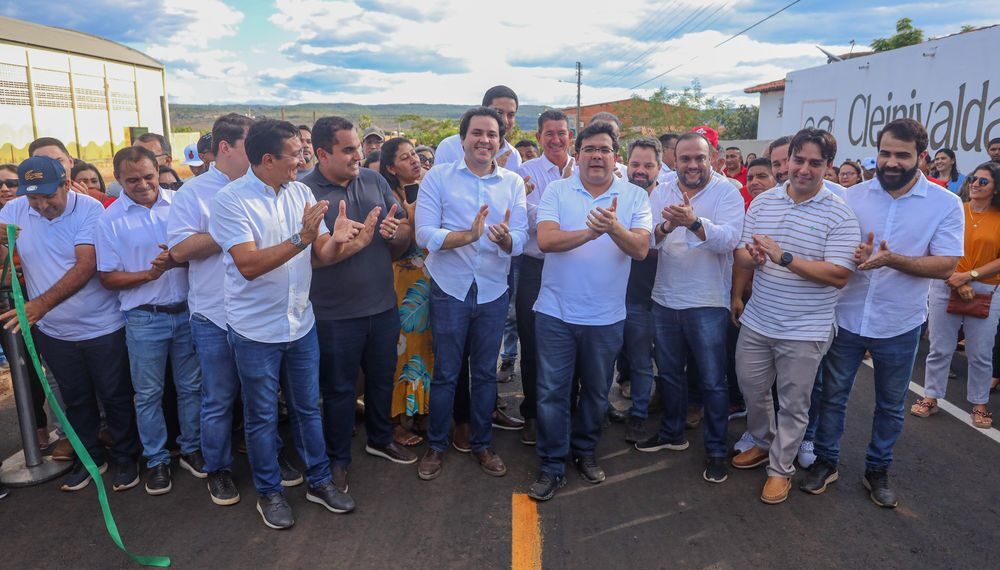Rafael Fonteles inaugura trecho da PI-120 que liga São Miguel do Tapuio a Pimenteiras