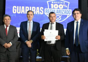 Quase 5 mil famílias do Piauí recebem registros de imóveis por meio de parceria entre Governo do Estado e TJ
