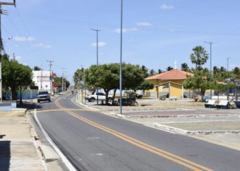 Rafael inaugura ligação asfáltica de Barra Grande e Barrinha ao centro de Cajueiro da Praia