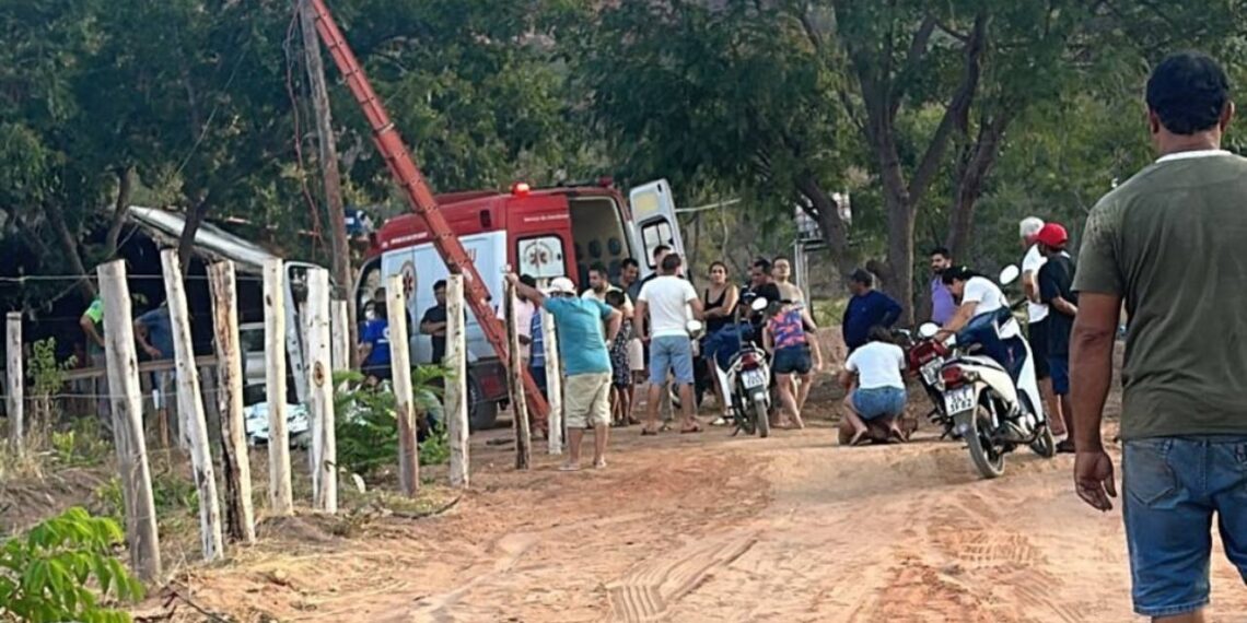 Presidente da Câmara Municipal de Bertolínia morre eletrocutado durante serviço em poste