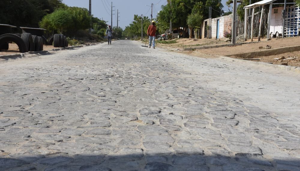 Governo do Estado investe mais de R$ 650 mil em calçamento de diversas ruas de Parnaíba