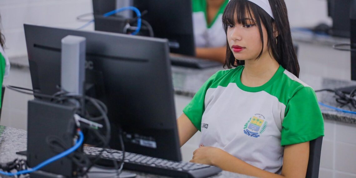 Seduc anuncia pagamento da parcela de outubro do Programa Mulheres Mil para mais de 200 estudantes no Piauí