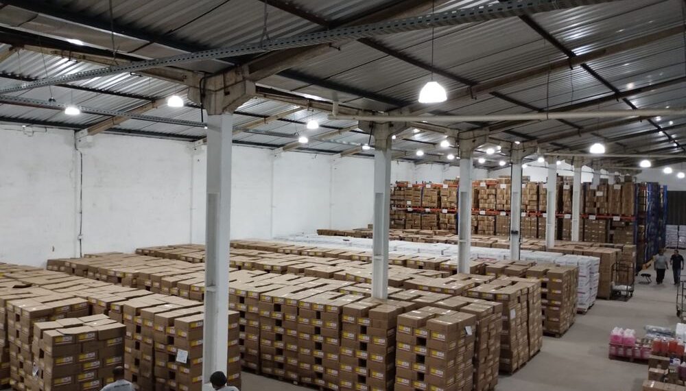 Governador e presidente dos Correios visitam Centro de Logística da Sesapi nesta sexta (25)