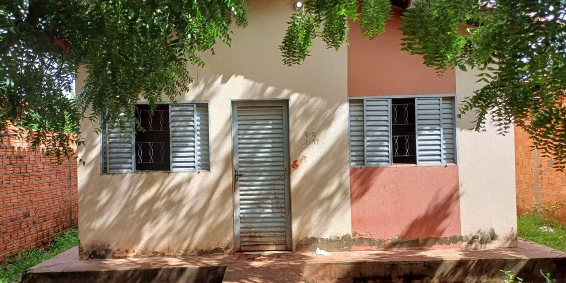 Jovem é morto com 6 facadas dentro de sua residência em José de Freitas