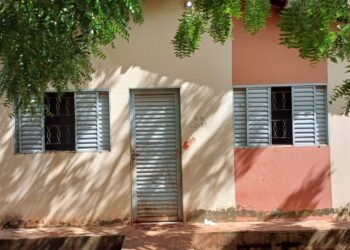 Jovem é morto com 6 facadas dentro de sua residência em José de Freitas