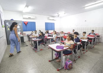 Prefeitura de Teresina prorroga validade de concurso da Educação por mais um ano