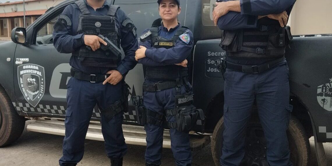 Guarda Municipal prende homem acusado de arrombar loja no centro de José de Freitas