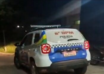 Jovem é atacado por três homens e esfaqueado no pescoço em José de Freitas