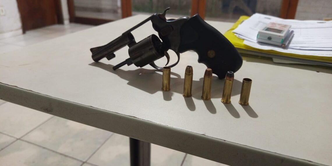 Polícia Militar apreende arma de fogo após troca de tiros em José de Freitas