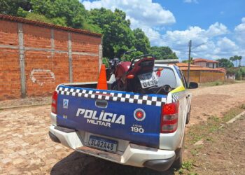 Polícia Militar recupera moto roubada há 8 anos e conduz envolvidos à Delegacia de União