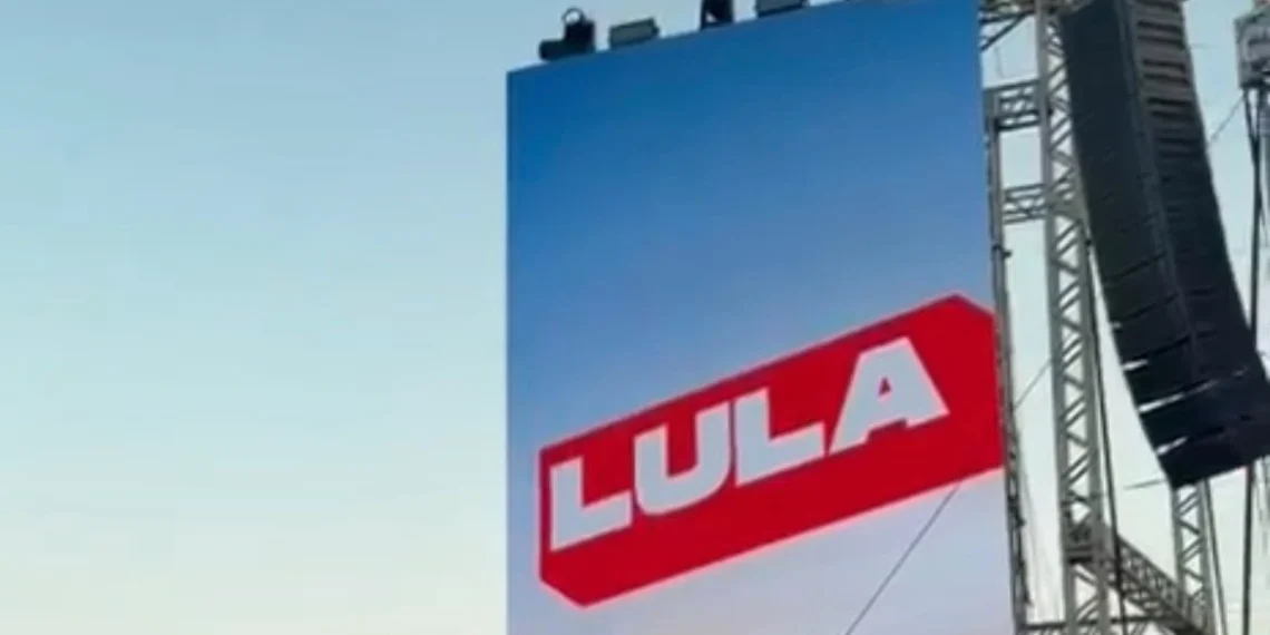 Helicóptero do bolsonarista Tiago Junqueira sobrevoa evento de Lula em Teresina